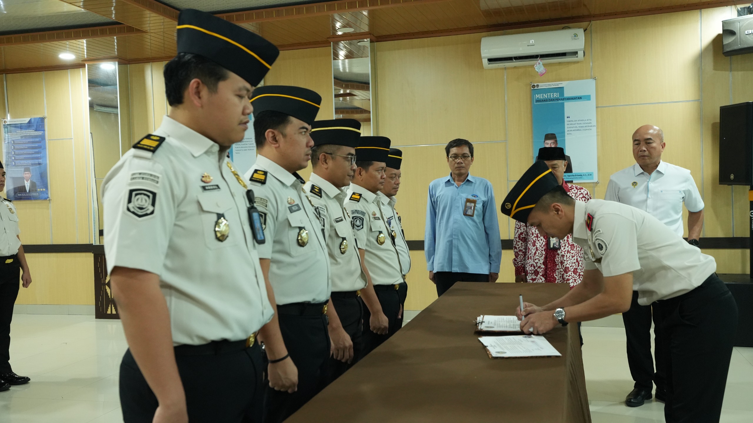 Imigrasi Kendari Melakukan Penandatanganan Pakta Integritas, Perkuat Komitmen Menuju WBK dan WBBM